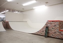 日本初の屋内スケートボード専門アカデミーを開校！2020年 東京オリンピック代表選手輩出を目指す！