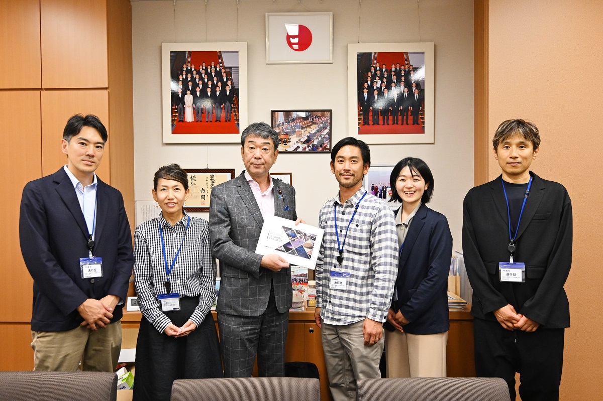 一般社団法人Protect Our Winters Japanが自由民主党ウインタースポーツ＆リゾーツ議員連盟所属の議員へ、提言書を手交