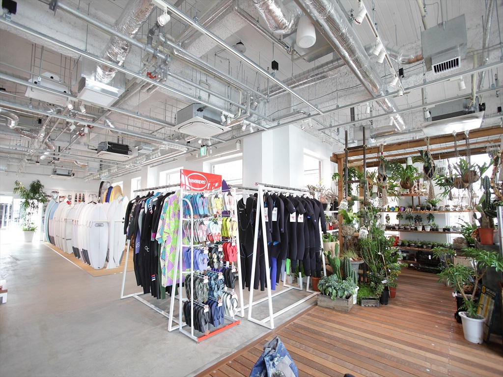 サーフショップ“SURF VILLAGE”　AT　Fred Segal　オープン