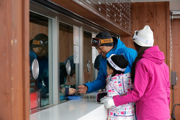 Tokyu Snow Resortがキャッシュレス化を推進！ ＜ Tポイントが貯まる！LINE Payにも対応開始 ＞