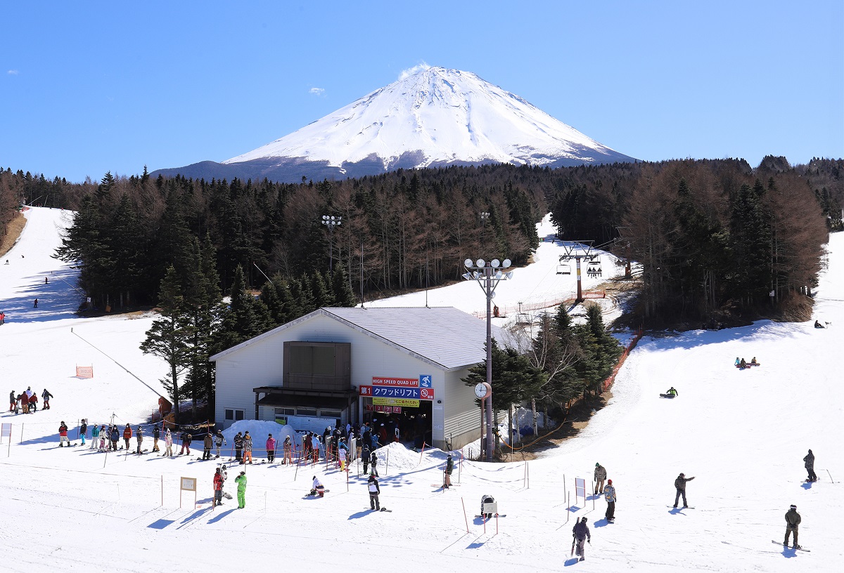 山梨県・ふじてんスノーリゾートの2024-2025シーズンは12月中旬営業開始！メインリフトは 今シーズンがファイナル運行で、38年の歴史に幕