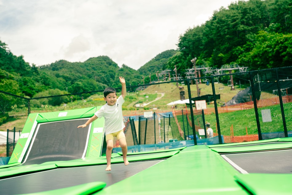 長野・佐久平ハイウェイオアシス「パラダ」は、都心のすぐ隣でアクセスも抜群。自然の中で楽しむ遊びや学びがいっぱい！