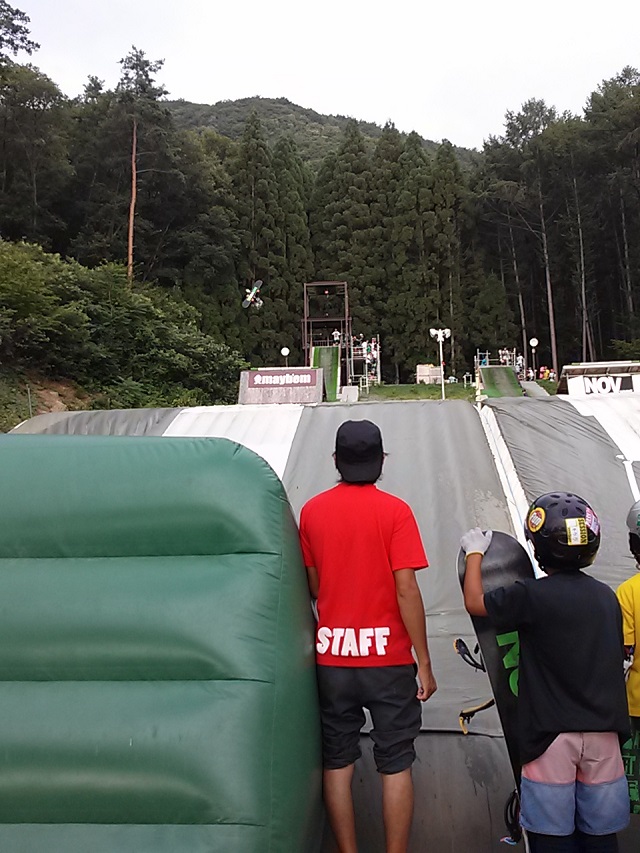 絶対にうまくなる！夏休みキッズスノーボードスクール【キララ×クエストサマースクール 2016 in 小布施クエスト】
