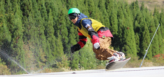 夏も滑れるスキー場！岐阜「ウイングヒルズ白鳥リゾート（Green Season）」でサマーゲレンデを楽しもう