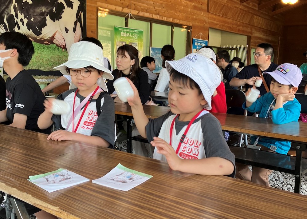 【TENOHA 蓼科×長門牧場】コラボイベント 信州白樺高原の恵みを堪能する「バターづくり体験」開催