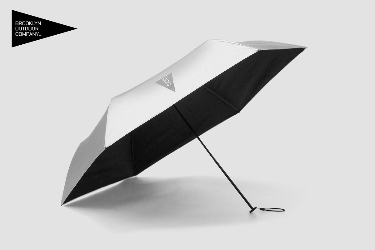 160gの驚きの軽さ。100％UVカット＆雨天対応の超軽量カーボン日傘が発売開始