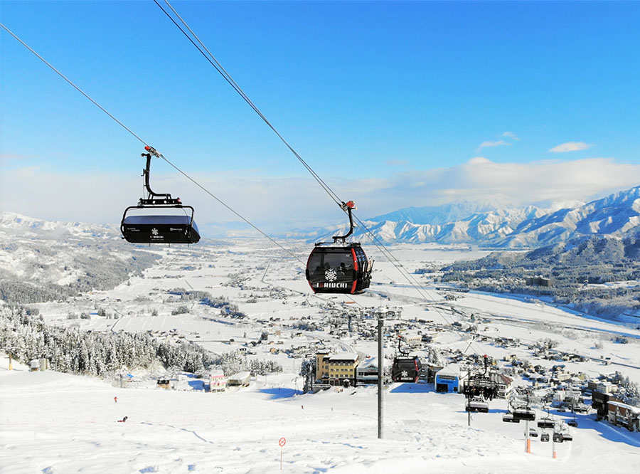 コンビリフト ゴンドラキャビン