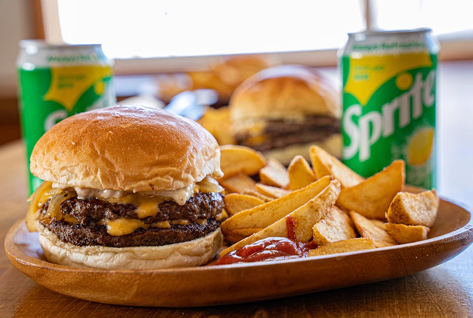 Aki’s BURGER in チロルの食事