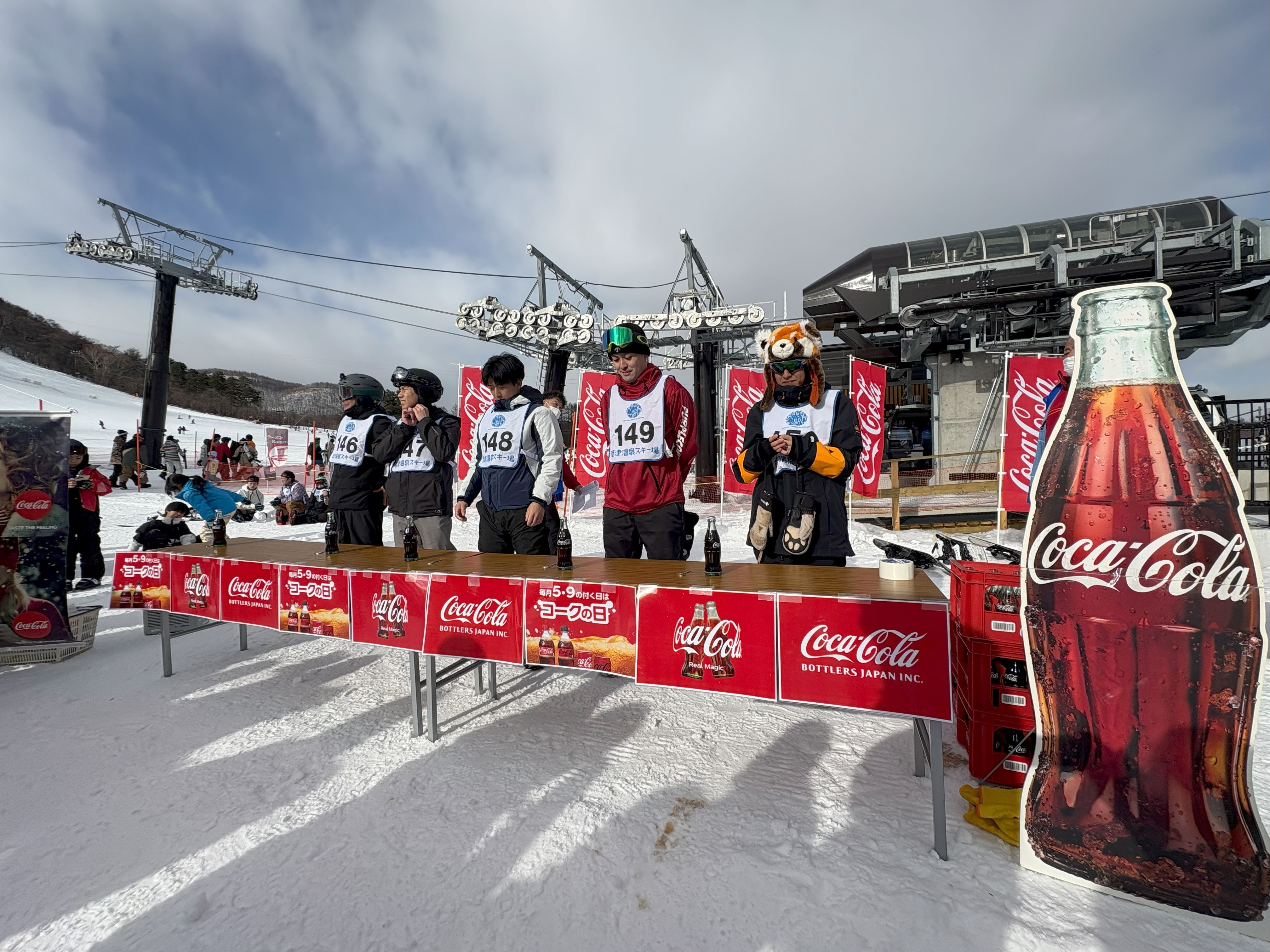 草津温泉スキー場のコーラ早飲みイベント