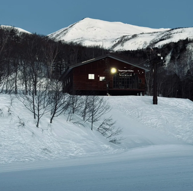 つがいけマウンテンリゾート朝一情報です！