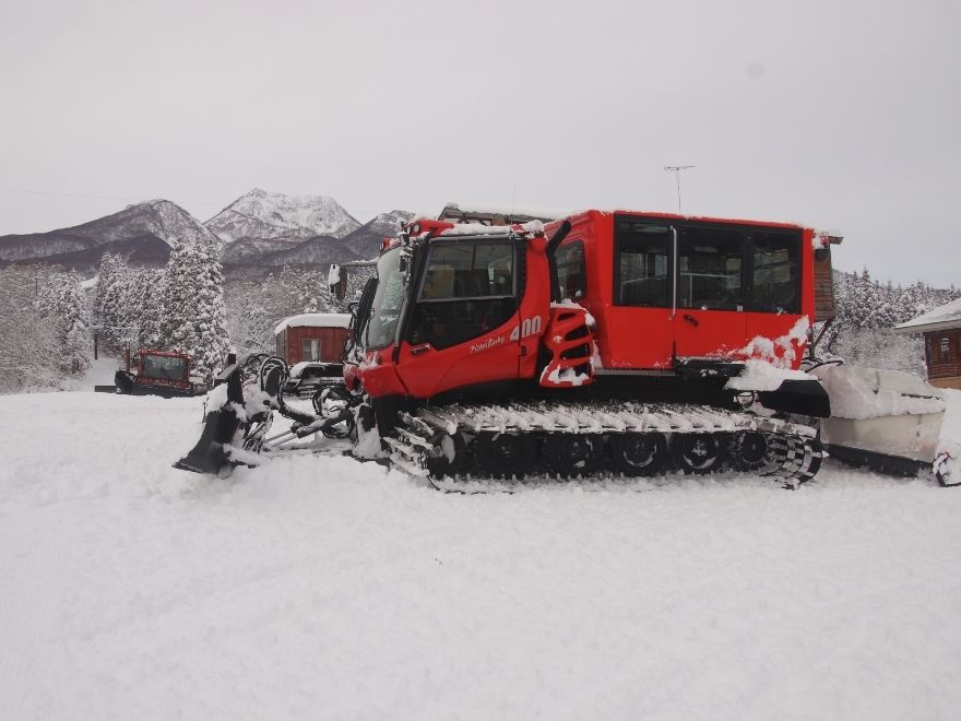 池の平温泉アルペンブリックスキー場のスノーキャット ファーストトラック