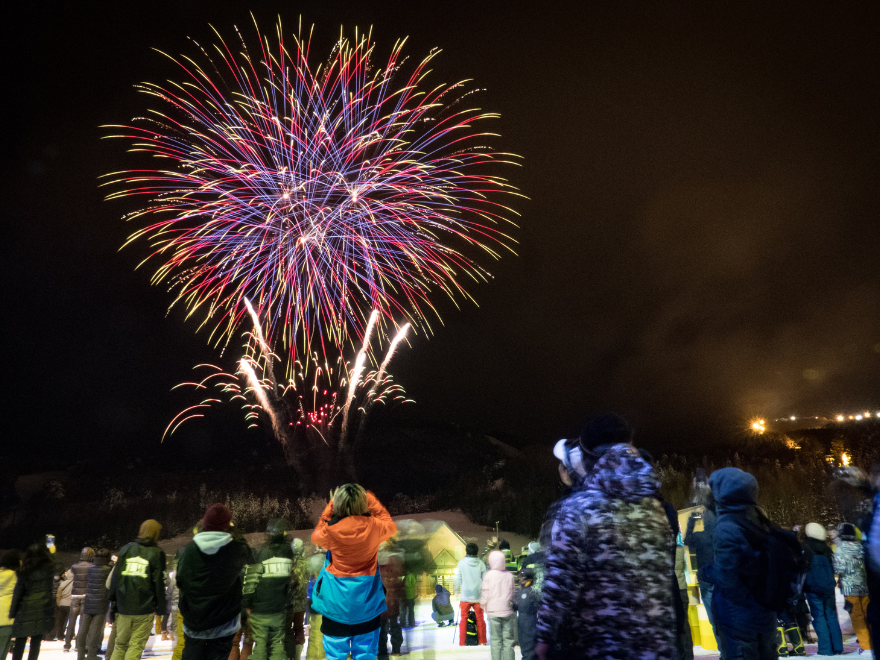 星野リゾート ネコマ マウンテン(旧アルツ磐梯＆猫魔スキー場）のカウントダウン　ネコマ マウンテン