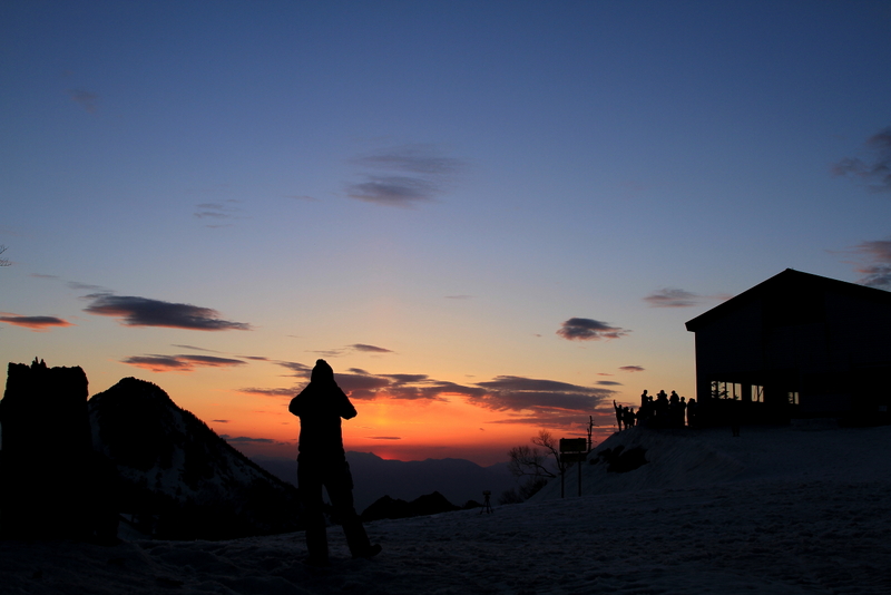 志賀高原 熊の湯スキー場のSunset＆Night lift～昼はクマユキ、夜はカガヤキ～