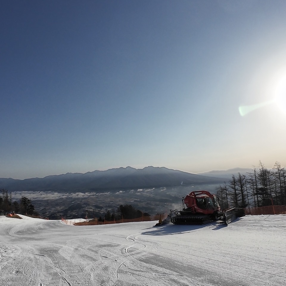 人口雪は溶けにくい！☀東京から90分！気軽に来れるスキー場です。