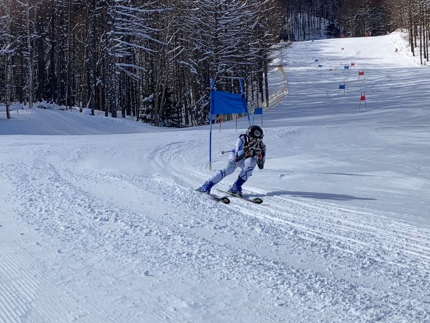 八千穂高原スキー場のチャレンジカップ・スキーGS大会　 マスターズ(50歳以上)の部