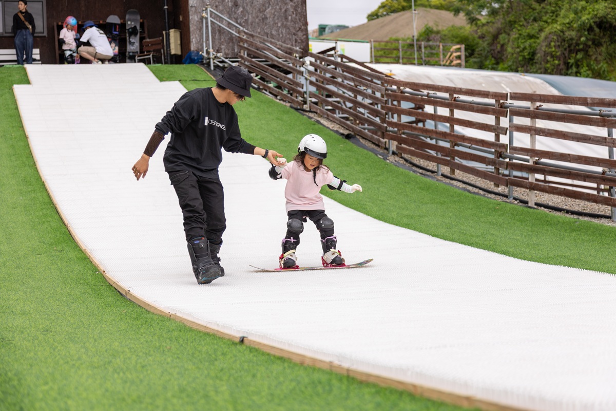 スノーボードトレーニング専用人工芝 オフトレ ホワイト 12 グラウンド