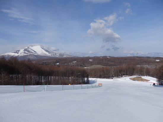 浅間山の雪がかなり溶けていました|軽井沢スノーパークのクチコミ画像