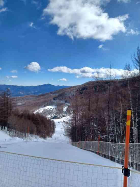 まだ雪は少なめかな|八千穂高原スキー場のクチコミ画像