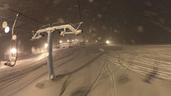 豪雪地帯のため、降雪時には暴力的なパウダースノー|岩見沢萩の山市民スキー場のクチコミ画像2