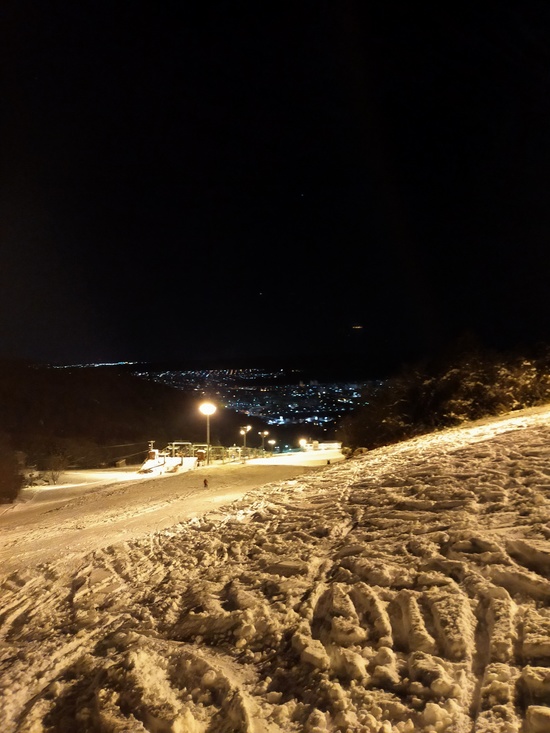 夜景を眺めながら贅沢ナイター|札幌藻岩山スキー場のクチコミ画像2