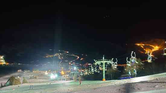 平日のナイターは19時まで。|岩原スキー場のクチコミ画像2