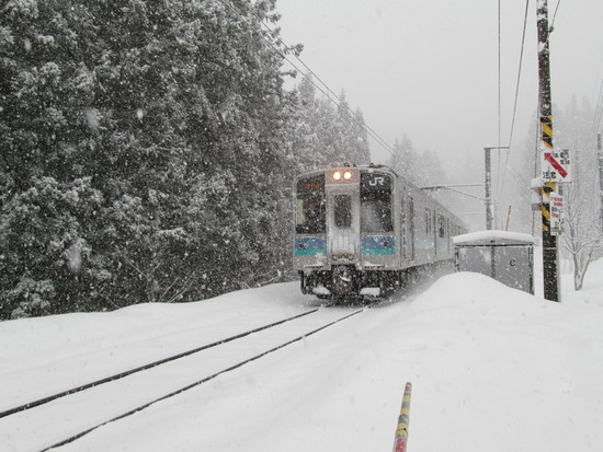 電車が近くを通るゲレンデ|White Resort 白馬さのさかのクチコミ画像