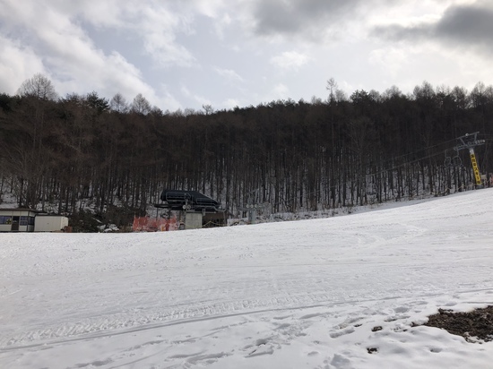 駐車場ドロドロと滑らない雪|国見平スキー場のクチコミ画像