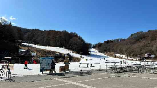人工雪のスキー場