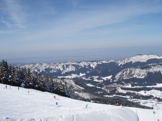 極楽坂スキー場山頂から望む富山平野|立山山麓スキー場のクチコミ画像