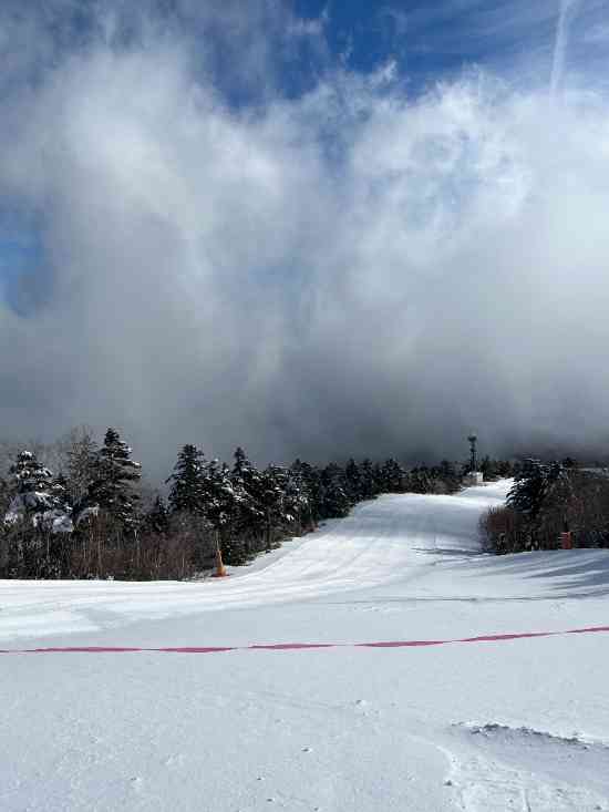 流石御嶽って感じですね。ほかのスキー場・・・