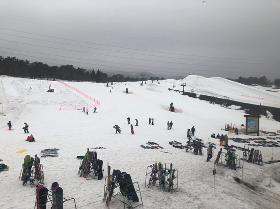 悪天候も標高が高い場所は雪！まだまだモリモリ積雪！|高鷲スノーパークのクチコミ画像