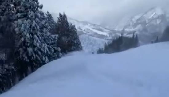 強風でしたが雪はパフパフでした！！|神立スノーリゾートのクチコミ画像