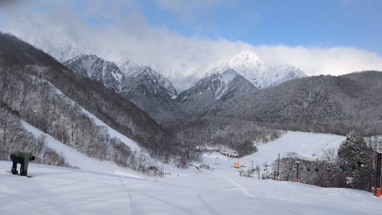 お山とピカチュウ|HAKUBAVALLEY 鹿島槍スキー場 ファミリーパークのクチコミ画像