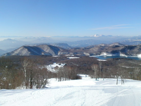 晴天の中、たんばら湖をのぞむ|たんばらスキーパークのクチコミ画像