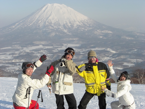 雪が無いとの噂は嘘！アンヌプリトップはまだいける！|ニセコ東急 グラン・ヒラフのクチコミ画像