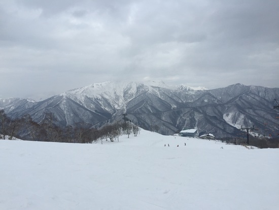 雪少ないが楽しめます|苗場スキー場のクチコミ画像