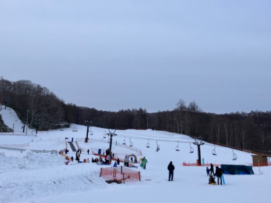 ニセコの雪で平和に練習|倶知安町旭ヶ丘スキー場のクチコミ画像