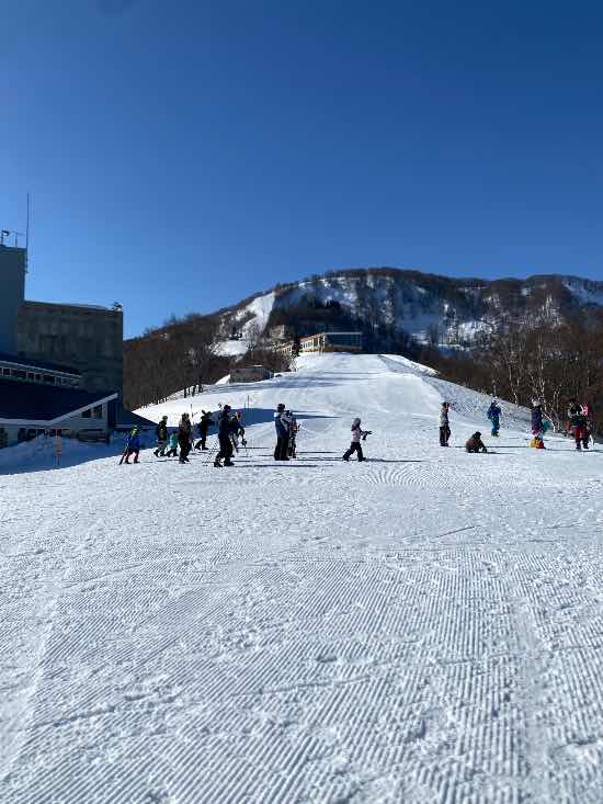 二月の三連休中日として
