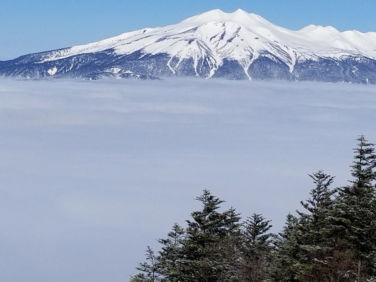 リフトで雲を抜けたら|信州松本 野麦峠スキー場のクチコミ画像