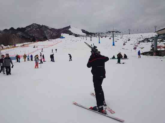 当日はまだ雪が無いような状態でした。|岩原スキー場のクチコミ画像3