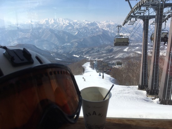 山頂のコーヒーショップから|群馬みなかみほうだいぎスキー場（旧 宝台樹スキー場）のクチコミ画像